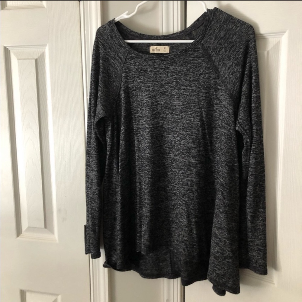 Hollister Medium Long Sleeve Gray Top